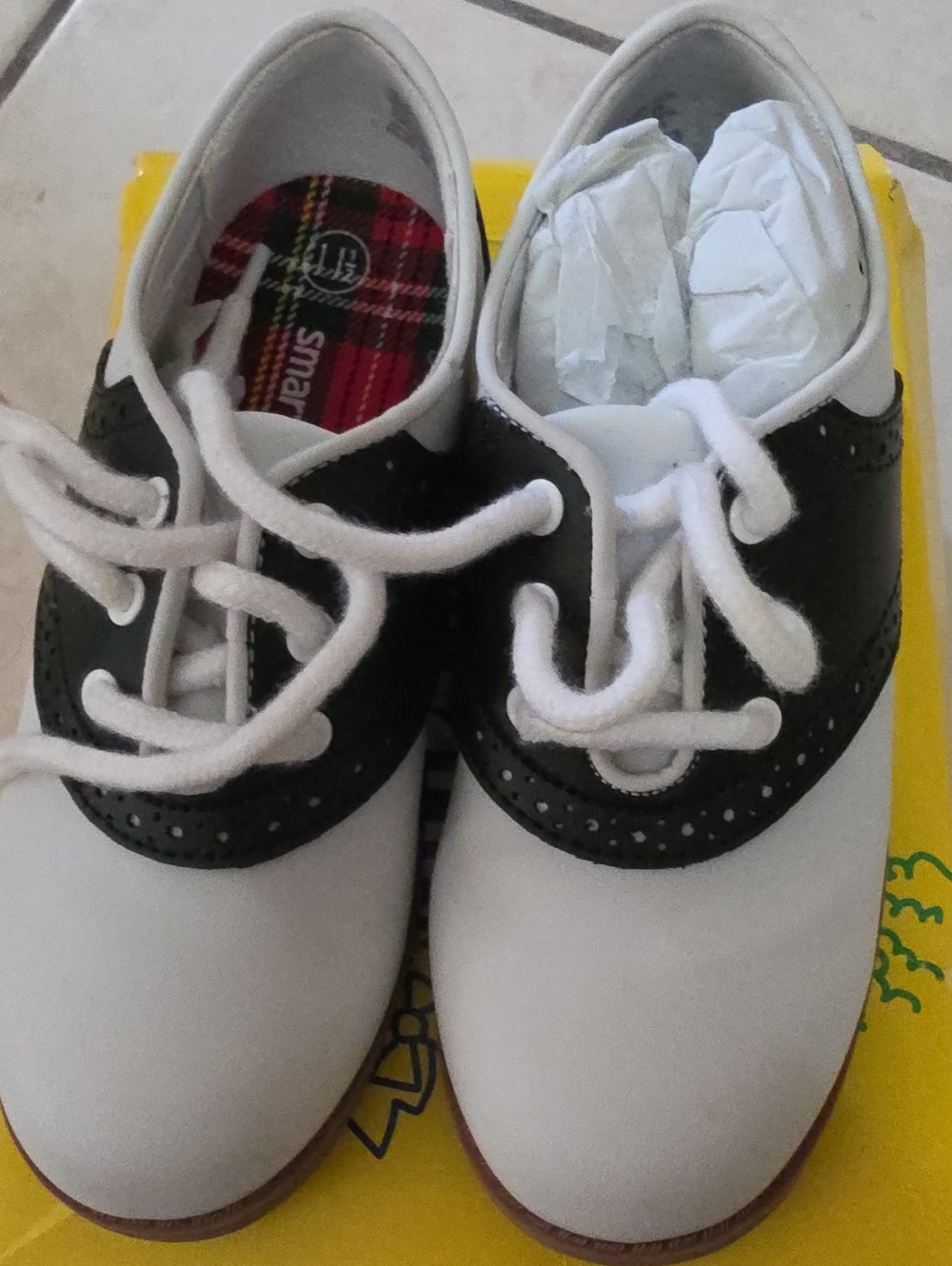 smartfit White and Dark Green Kids Lace-Up Dress Shoes